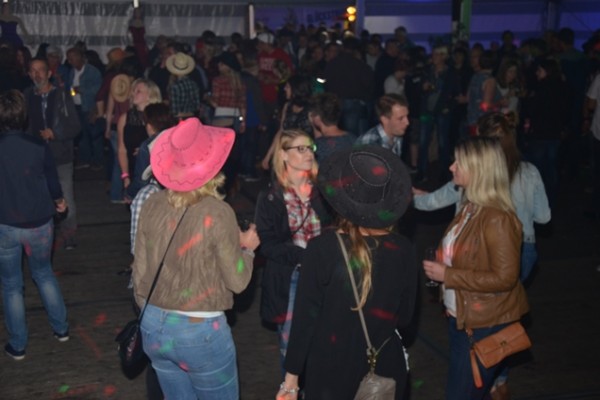 jg-westernparty-14CB03D950-1803-6106-04D1-0605FC9443DA.jpg