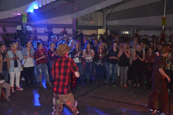 jg-westernparty-233F4F6F29-EBBD-07BF-7568-B3DE5FFDD260.jpg