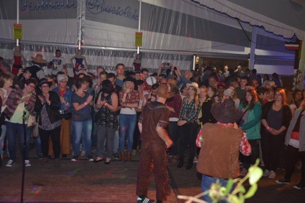 jg-westernparty-24AB732ECE-F7B6-173D-02A8-5C328C5A8BD6.jpg