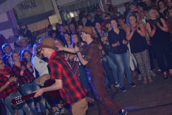 jg-westernparty-26D69D3B5C-A71F-B47A-9DCE-59737EA0074F.jpg