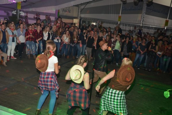 jg-westernparty-29D38A3F75-B26C-7F48-33ED-1EAAF19E2584.jpg