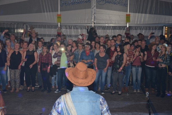 jg-westernparty-32AE727F8A-946E-D411-86EC-0D6415DE279F.jpg