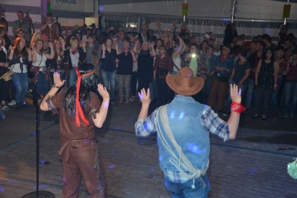 jg-westernparty-34E5E25FEF-5C04-882C-28A2-81F3CBAAE831.jpg