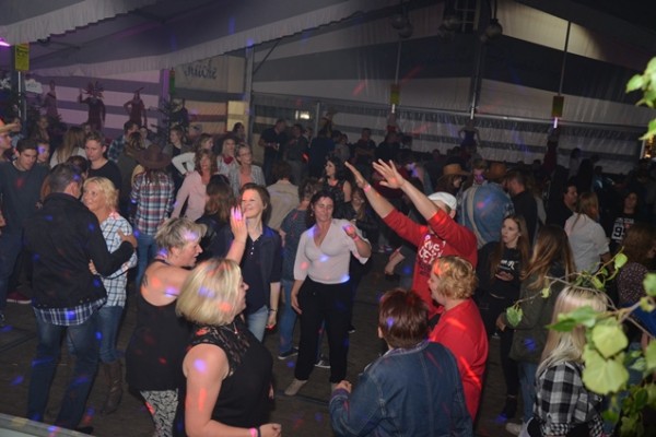 jg-westernparty-3841B67734-8742-8218-F981-688653906DFB.jpg
