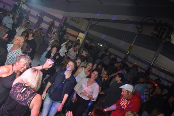 jg-westernparty-400AE2B546-519F-3041-3659-53E52CACD37D.jpg