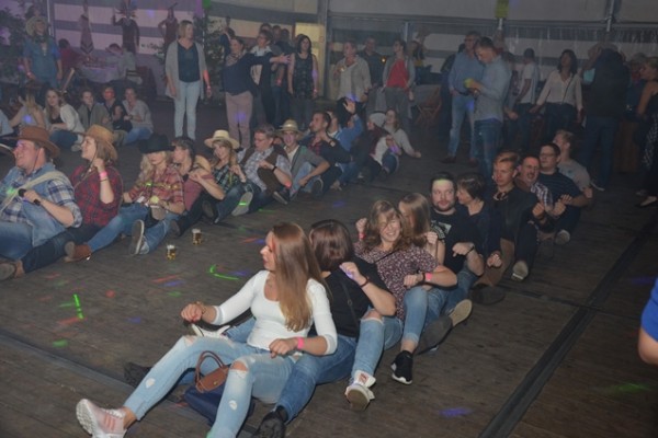 jg-westernparty-415A1E0BC8-2961-DAB8-4789-6FA38D8904BE.jpg