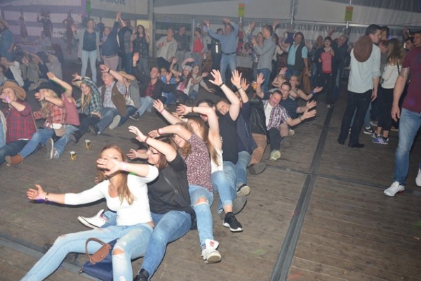 jg-westernparty-4266269342-80A8-8E3E-91FF-A914C68D73A2.jpg