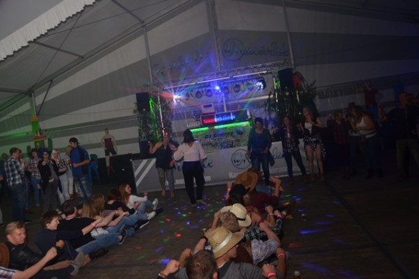 jg-westernparty-4641FBFB76-D3E3-1F98-8832-571A22852824.jpg