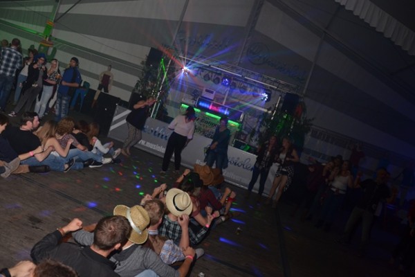 jg-westernparty-4717F1EC99-D6F5-ED80-319B-C33C07620F5D.jpg