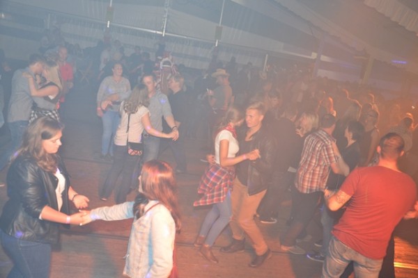 jg-westernparty-5338CE4A04-6EE9-9B9D-9EB2-F9692BB93882.jpg