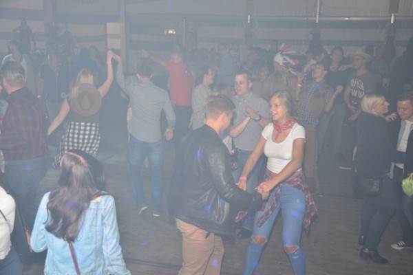 jg-westernparty-541C27366B-0517-6134-CFBB-E36AA82356EA.jpg