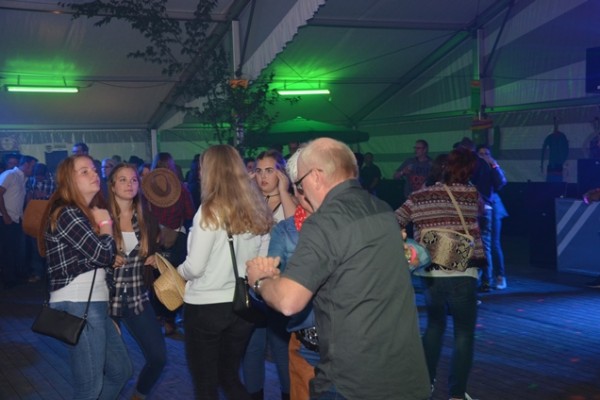 jg-westernparty-7224A1E98-7A00-27C8-9941-273591E415D4.jpg