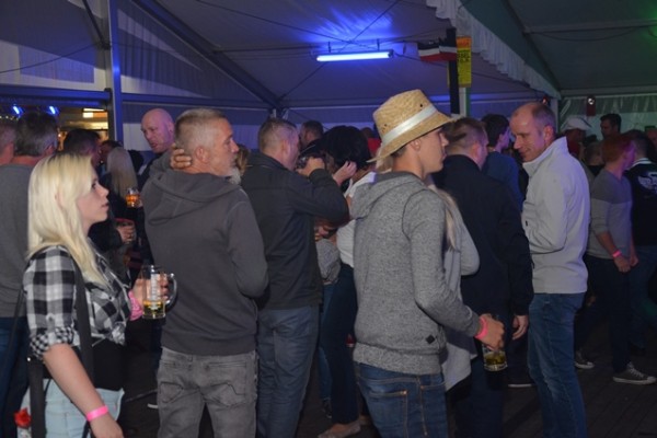 jg-westernparty-93AB90F68-BC78-D630-B84E-092B7E3C69FC.jpg
