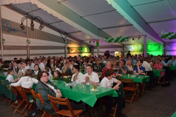 komertz-125929E5295-85D3-708E-28C5-EE6200F00CC4.jpg