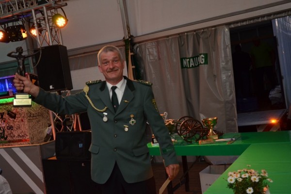 komertz-137C5B83086-079F-D8B8-985C-331E743597CE.jpg