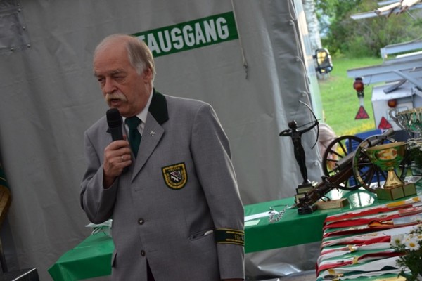 komertz-58F3A14704-1094-1BD0-384B-6E823661E8FD.jpg