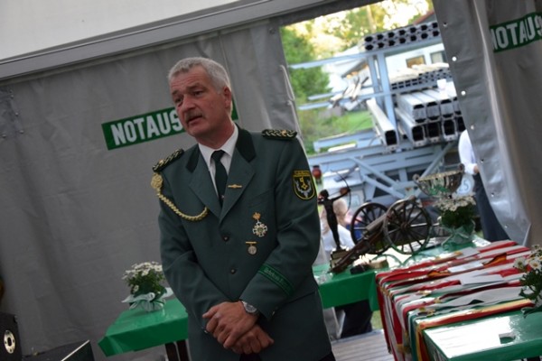 komertz-71DD37AFD1-6DC6-2944-EBB4-F209CE07CC09.jpg