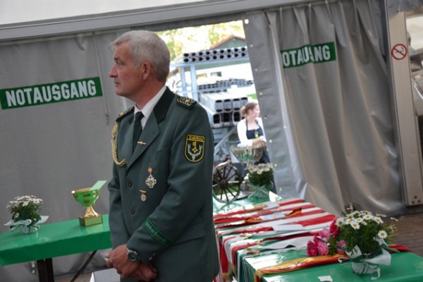 komertz-72238B0808-D764-5D79-5405-46484045CB37.jpg