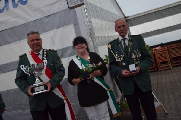 komertz-92A8E8C781-8036-C0A4-3B40-80FC9EDA1379.jpg