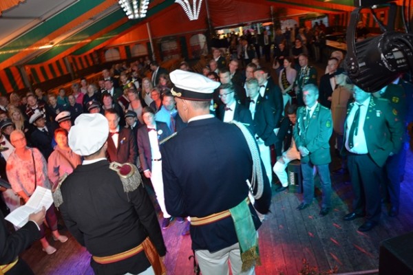 montag-10EBBC577A-E00E-75D4-484E-55B3CED66C35.jpg