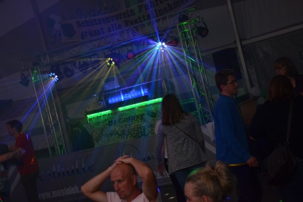 party-samstag-14DAA9AE92-7293-F586-AC02-94DA1BD94800.jpg