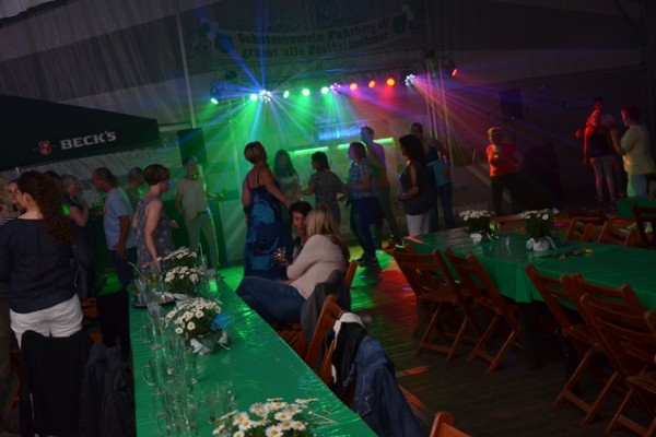 party-samstag-175ECCE878-9898-29A3-093C-81499A08A9ED.jpg
