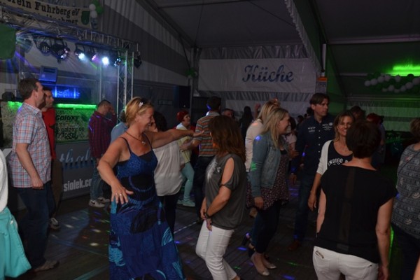 party-samstag-281FF8C466-A54D-1BC7-047F-688188FA18E2.jpg