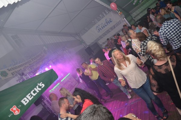 party-samstag-53672745D6-9768-CEC6-284A-A962C4D94BF7.jpg
