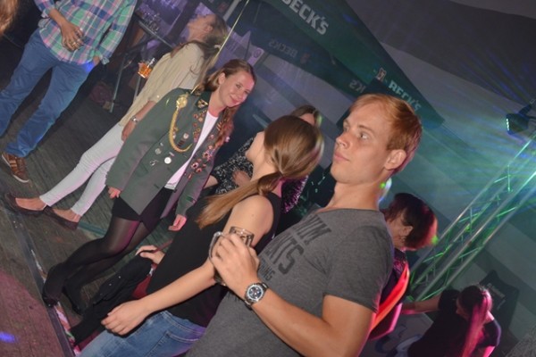 party-samstag-662F8036C3-5B45-8C95-6B65-31B9562709DD.jpg