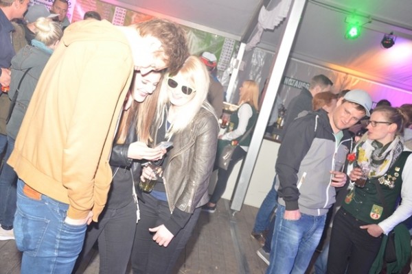 samstag-103161B00-037B-63E6-3CEE-9AC540FAEA37.jpg