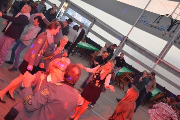 samstag-11C46C53AC-7A89-2B24-B6D3-5DC77F43CB1F.jpg