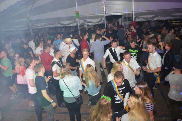 samstag-12485F8EBBA-D2AA-2ECB-0D80-66254ADD432D.jpg