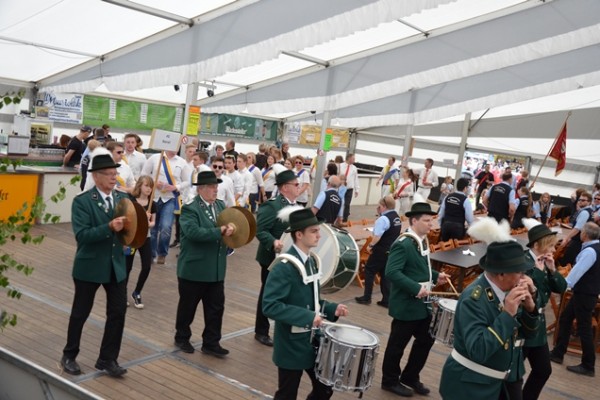 samstag-1321CC44F14-1D82-50DF-2923-B63E6F26F517.jpg