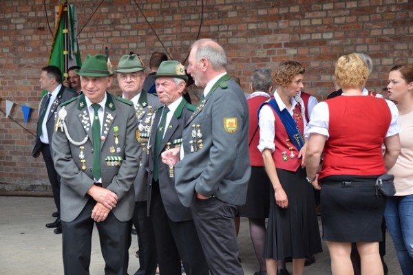 samstag-14594DEAA37-2A3D-0DE1-1368-DF71A108281C.jpg