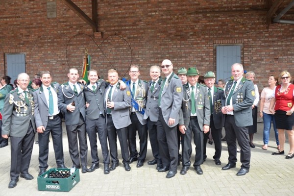 samstag-14965CDC4E2-6F0F-6B8F-E6D1-4EC62D441B52.jpg