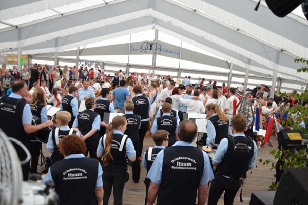 samstag-153D31F319A-6945-4443-95B0-9C2438219043.jpg