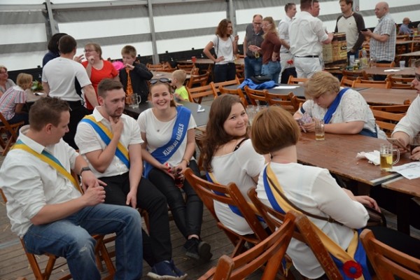samstag-181A1678A68-0DEC-7948-9D4A-5E7E22AC3A52.jpg