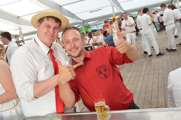 samstag-20234010E6D-6873-99EC-656F-1A2B55A9C00F.jpg
