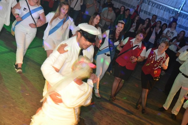 samstag-2053A456452-6C65-26BF-ECBA-842BEA62F830.jpg
