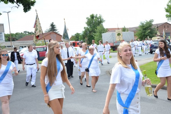 samstag-205C564428-145B-F8D1-FFF7-1A86D84E3A73.jpg