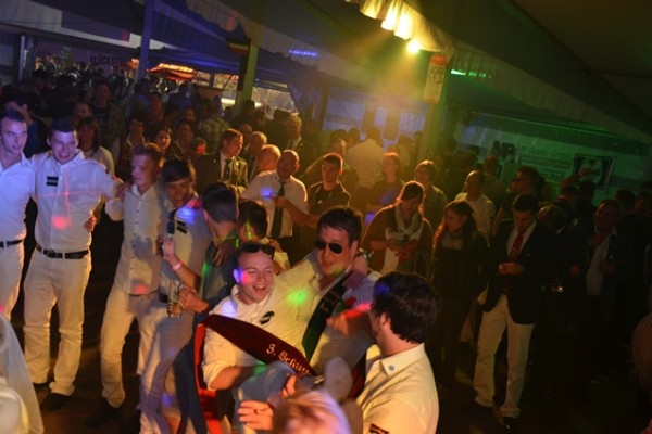 samstag-212C701F940-3184-1584-1D81-23DC6798B1CB.jpg