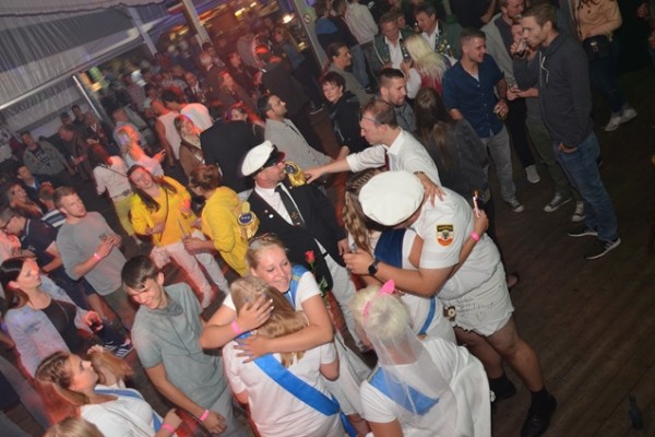 samstag-214D2CFF412-4416-2C83-8C5A-179E12B2AF48.jpg