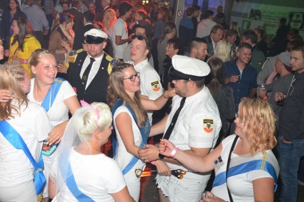 samstag-2152895B0AC-2B6A-6D43-3BDE-1B35F6D3AA0E.jpg