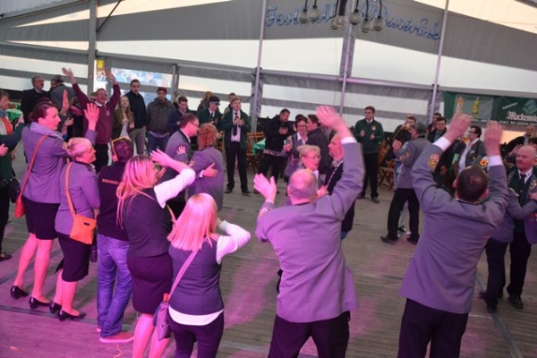 samstag-21D46137D-C77B-FF6B-E17E-EB0778E5580C.jpg