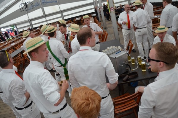 samstag-227AD1F95F-230B-D57B-CF6E-C038105287AF.jpg