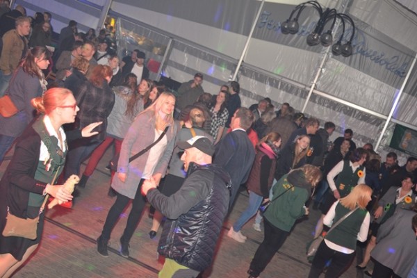 samstag-362CC70FEE-5044-9C40-E7ED-A601A6F871C3.jpg