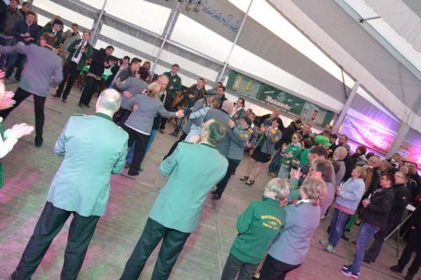 samstag-3AD35B470-277C-4922-02F4-254D2EE7A816.jpg