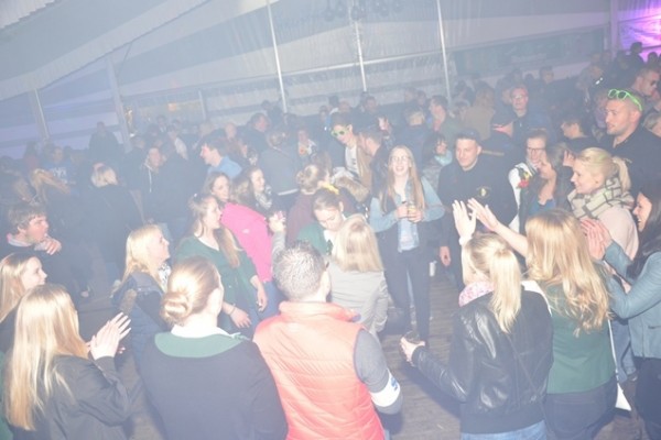samstag-5234310D29-AD3E-B0F4-2331-1C0D84D41FF3.jpg