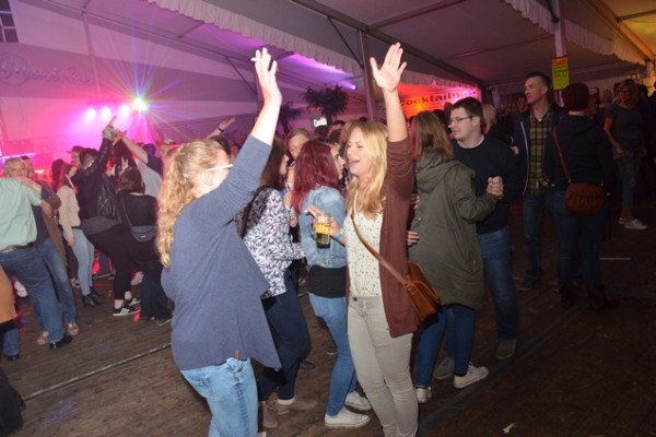 samstag-6BF1AD6FB-9DFD-4AB7-C9C0-FDBBEB4CC6F3.jpg