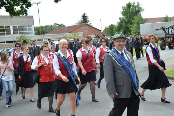 samstag-71B896B297-9DD5-1300-3179-48F31B6272DD.jpg